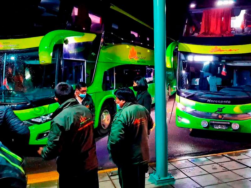 Bus Directo y Turístico Cusco a Puno Bus Directo y Turístico Cusco a Puno